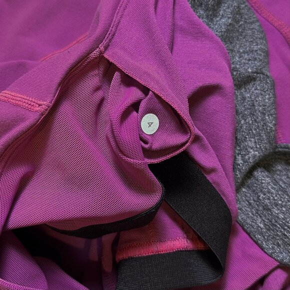 Lululemon Scoop Neck Tank Top, Racerback Tank Top, Size 4 - Picture 5 of 6